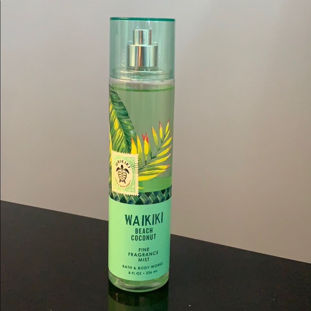 BATH & BODY works body spray